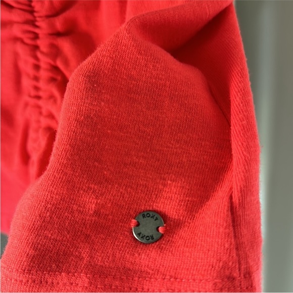 Roxy Flirty Feels V-Neck Top - Picture 3 of 4